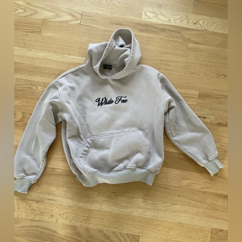 White Fox Season 7 hoodie. Xs/S outcast. Perfect condition